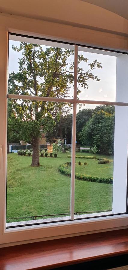 Dom W Miescie Reszel Villa Buitenkant foto